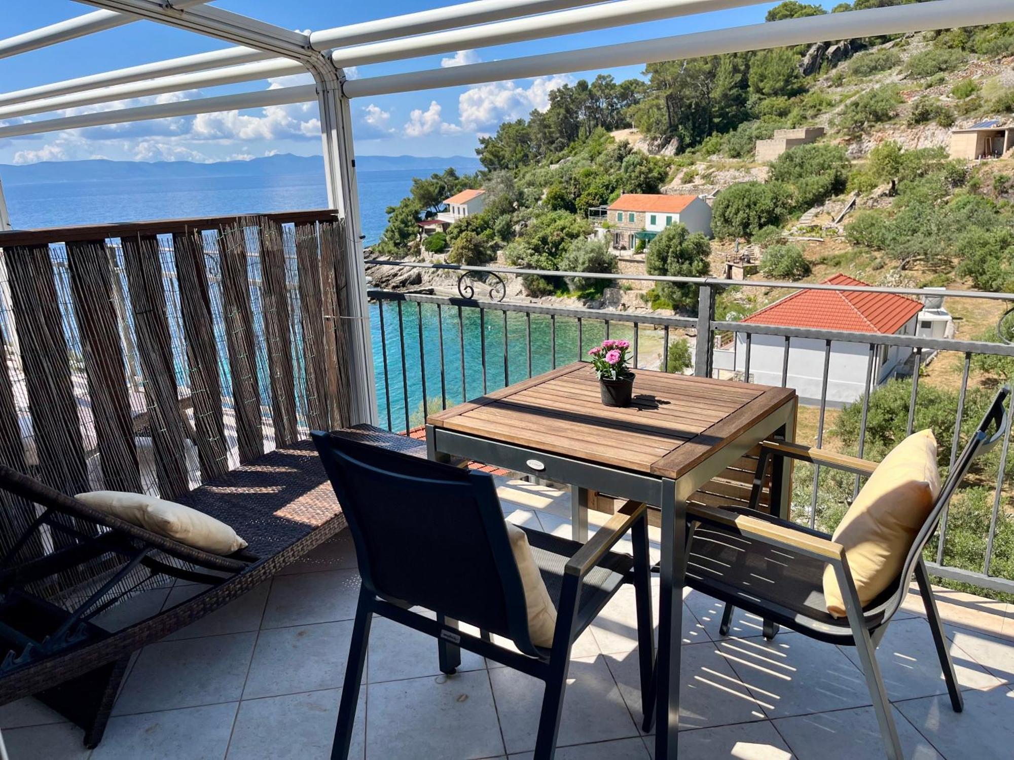 Paradise Apartments - Robinson Getaway Gdinj Экстерьер фото