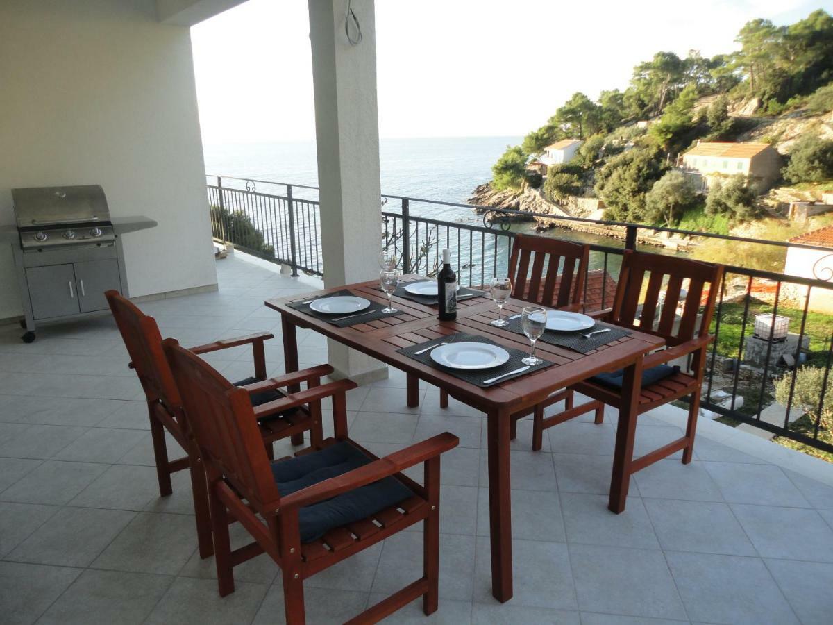 Paradise Apartments - Robinson Getaway Gdinj Экстерьер фото