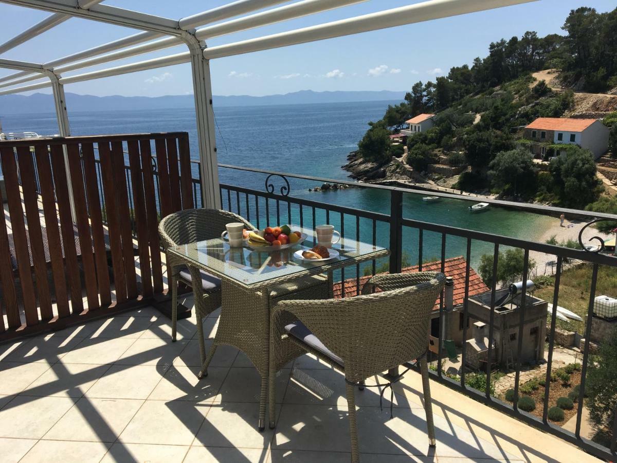 Paradise Apartments - Robinson Getaway Gdinj Экстерьер фото