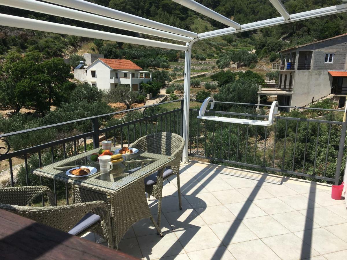 Paradise Apartments - Robinson Getaway Gdinj Экстерьер фото